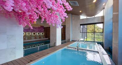 The Yanné, Onsen Hotel