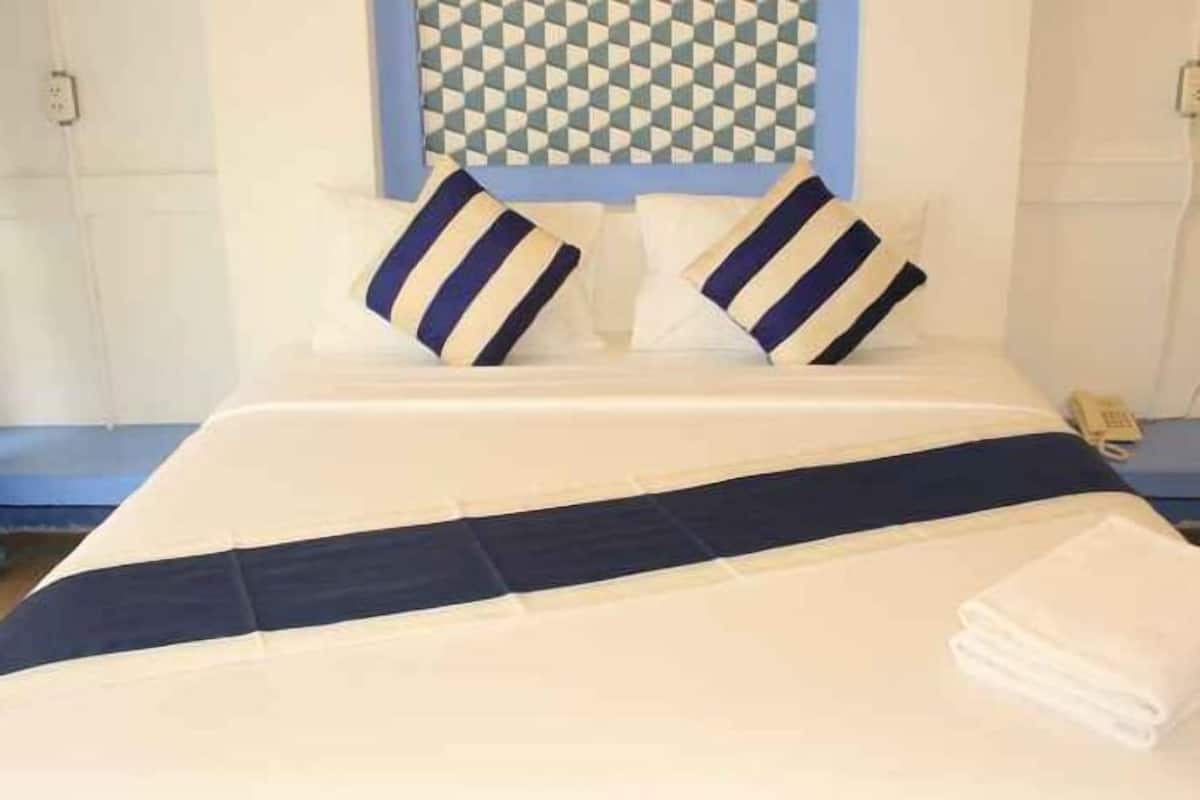 Pillow-top beds, in-room safe, free WiFi, bed sheets