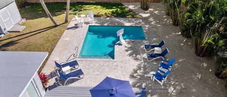 Et oppvarmet basseng