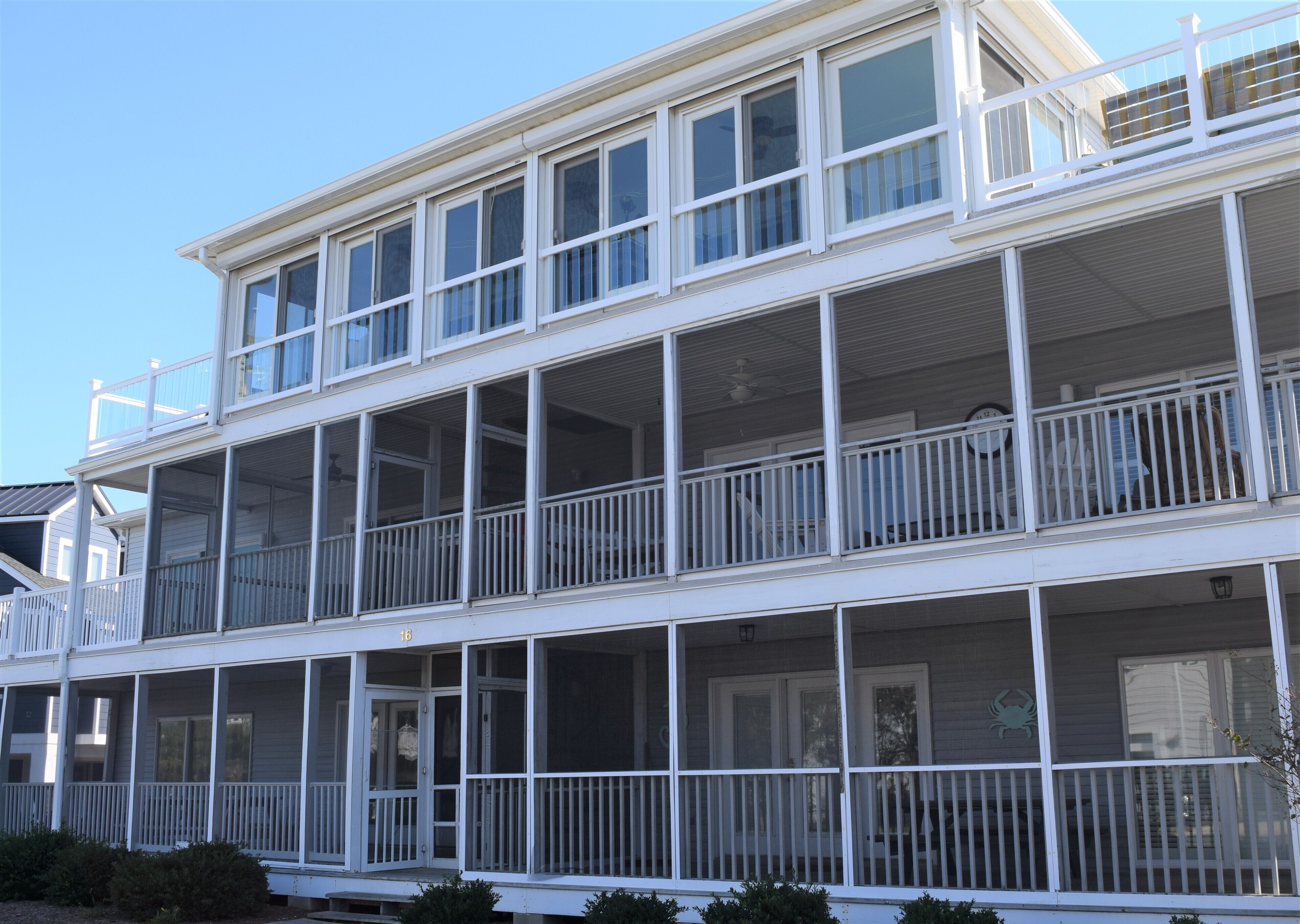 OCEAN BLOCK Dewey Beach Condo Sleeps 10 w/ Parking