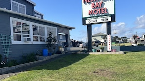 Front of property - Newport Bay Motel (Newport)