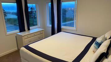 2 bedrooms, premium bedding, free WiFi, bed sheets