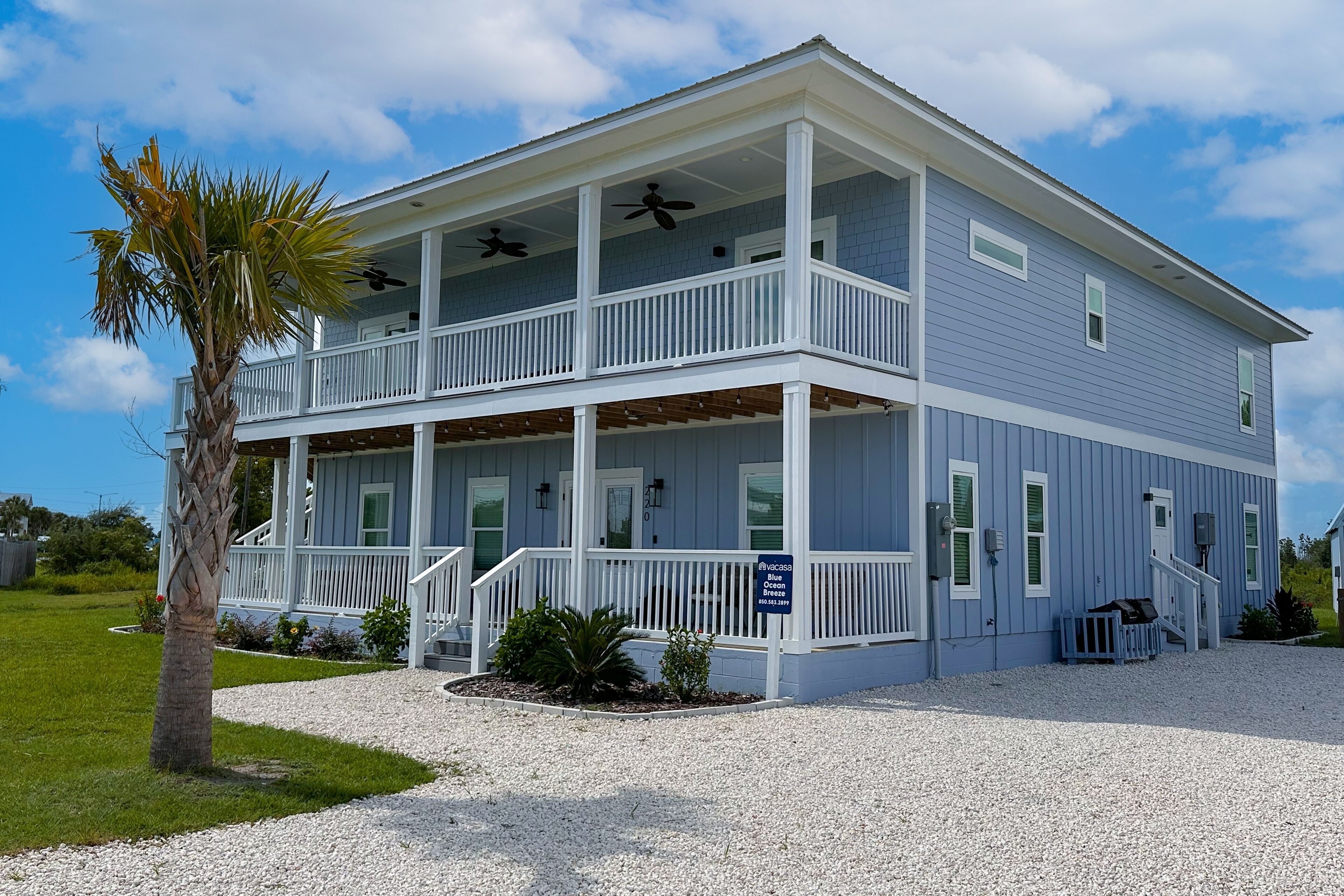 Gorgeous new beach home with decks & screened porch - pack your suitcase & go