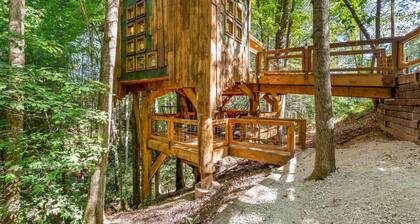 Amazonia- Pet Friendly, Firepit, Outdoor Shower