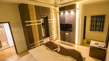 3 chambres, fer et planche à repasser, Wi-Fi gratuit, draps fournis