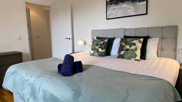 Desk, iron/ironing board, free WiFi, bed sheets