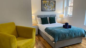 Iron/ironing board, free WiFi, bed sheets
