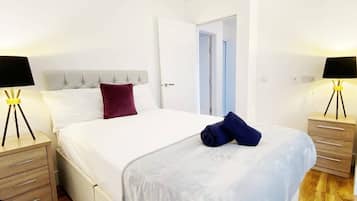 Desk, iron/ironing board, free WiFi, bed sheets