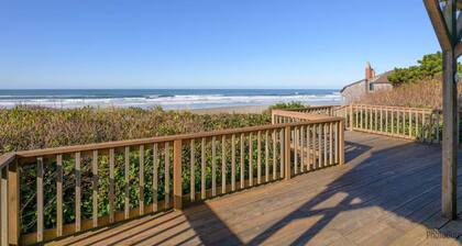 New Listing! Cozy beachfront home on famed Heceta Beach, amazing sunsets