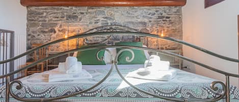 Apartment | 2 bedrooms, iron/ironing board, WiFi