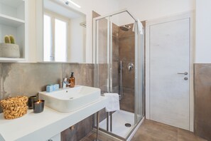Hus | 2 soverom, strykejern/-brett og wi-fi