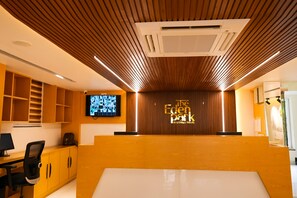 Reception - The Eden Park Boutique Hotel (Vijayawada)