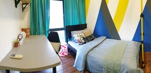 Industrial Suites | Type F2 | Desk, free WiFi, bed sheets - Industrial Suites at Bandar Sunway (Petaling Jaya)