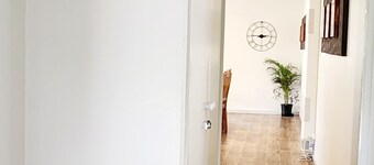 Port of Sale, town centre 5KM drive