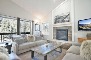TV, fireplace - True Ski-In/Ski-Out on 4 O’Clock Run | Tyra Summit (Breckenridge)