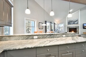 Interior - True Ski-In/Ski-Out on 4 O’Clock Run | Tyra Summit (Breckenridge)