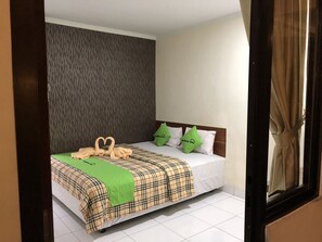 Standard Double Room | Desk, laptop workspace, free WiFi, bed sheets
