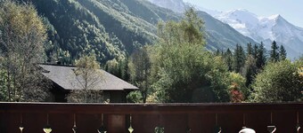 Hermoso dúplex en Chamonix con estufa de leña, WiFi, estacionamiento