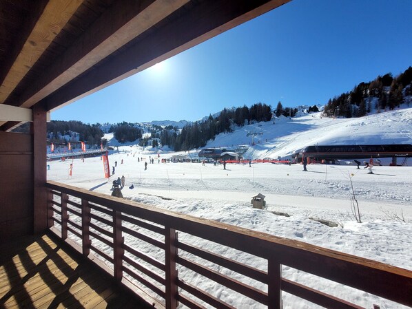 Property grounds - Large South Apt · Ski-in/out · Balcony · 8 pers. (La Plagne)