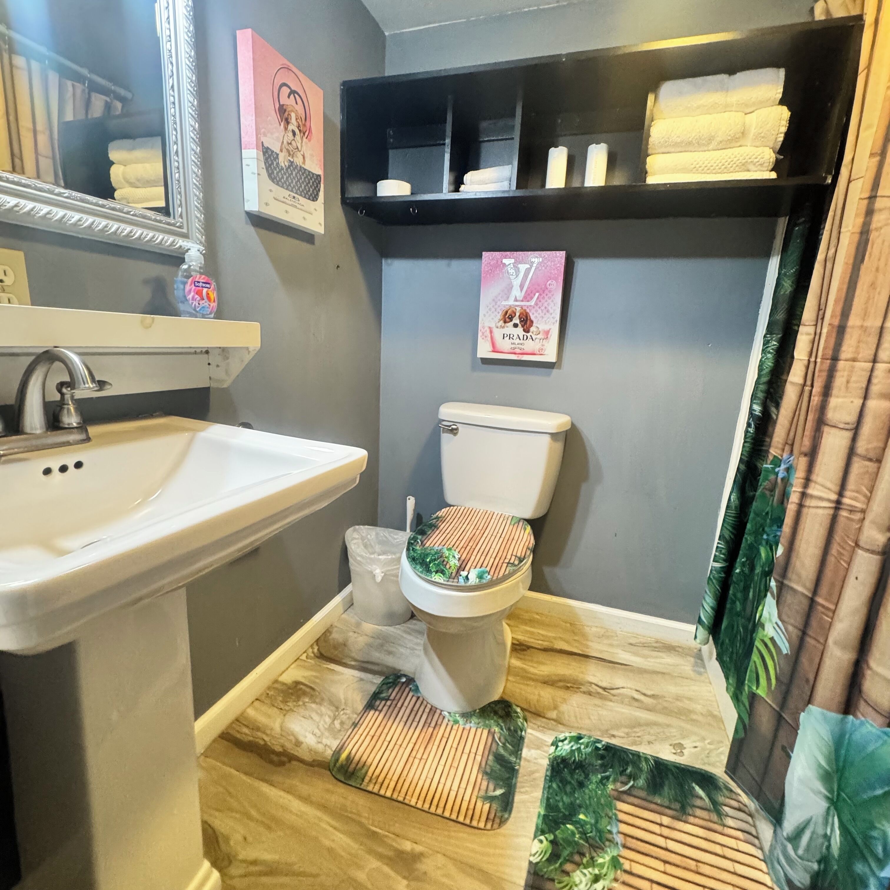 Combined shower/tub, eco-friendly toiletries, hair dryer, towels