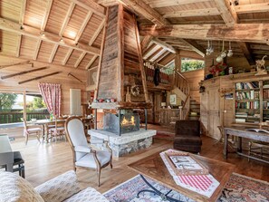 Interior - Typical Chalet in Chamonix with Parking and Wifi, Near Center and Slopes (Chamonix-Mont-Blanc)