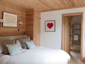 3 chambres, Wi-Fi gratuit, draps fournis