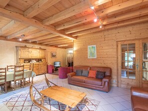 TV, fireplace, DVD player