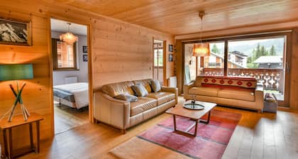 Spacious 3BR Apt - 6-8p, Near Slopes, Sunny Terrace, Parking