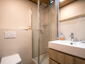 Hårføner og håndklær