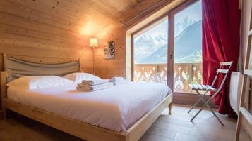 3 bedrooms, free WiFi, bed sheets