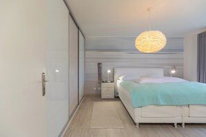 2 Schlafzimmer, Reisekinderbett, kostenloses WLAN