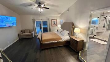 5 bedrooms, iron/ironing board, travel crib, free WiFi