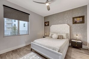 1 habitación, escritorio, tabla de planchar con plancha y wifi