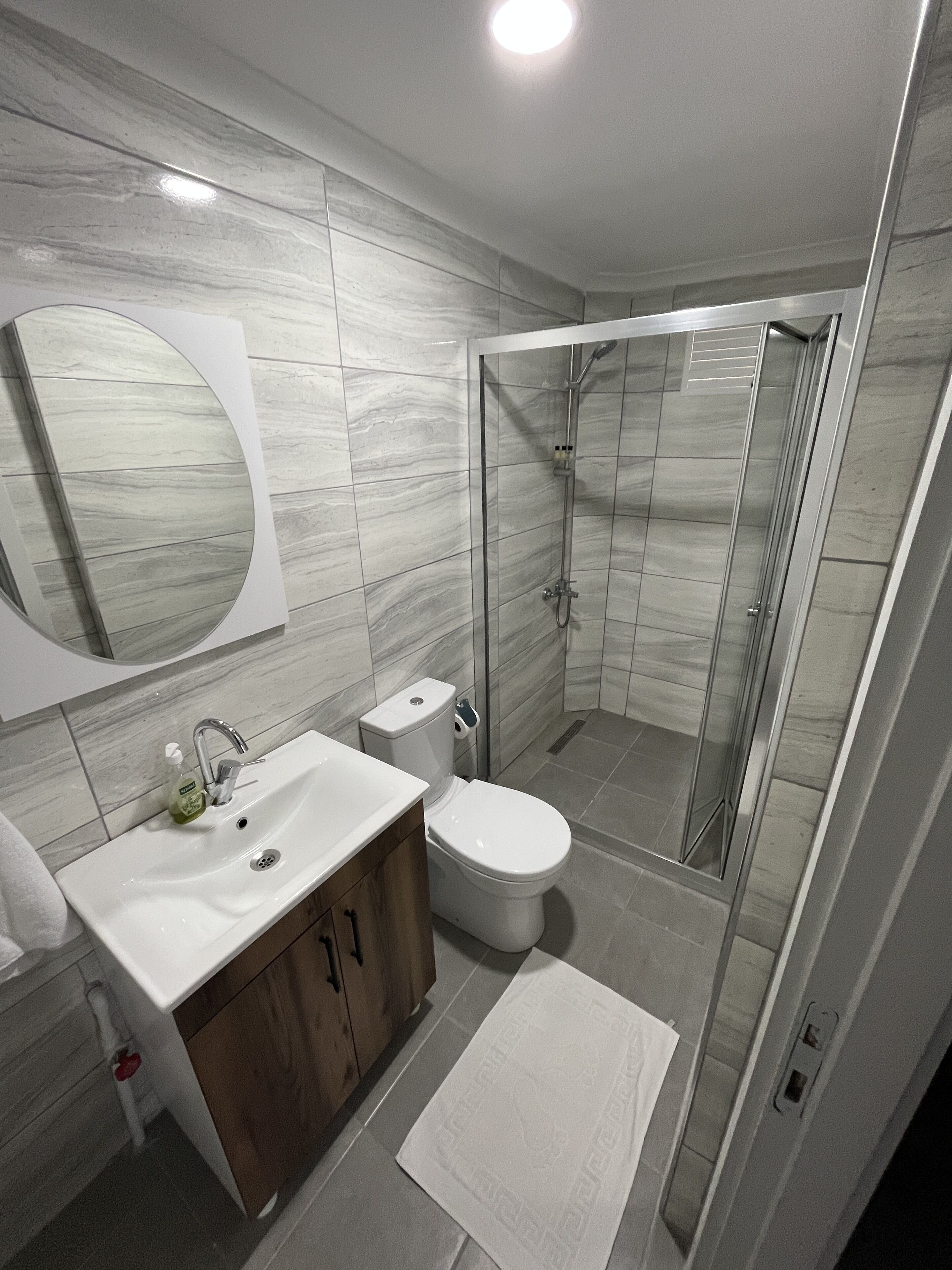 Classic Apartment, 1 Bedroom | Bathroom | Free toiletries, hair dryer, slippers, toilet paper