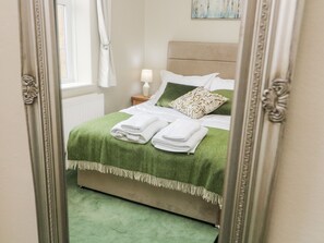 4 bedrooms, individually decorated, individually furnished, free WiFi - Heanor House (Leyburn)