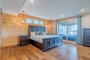 5 Schlafzimmer, Schreibtisch, Bügeleisen/Bügelbrett, kostenloses WLAN