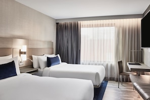Surmatelas, coffres-forts dans les chambres, bureau