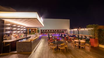 Sports bar