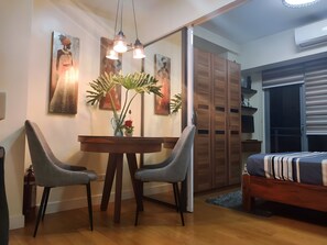 Executive Apartment, Multiple Beds, Non Smoking, City View | In-room dining - Home Stay Philippines (Mandaluyong)