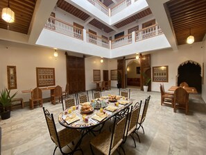 Dining - Great Riad El Pacha conveniently located and easy to get to (Rabat)