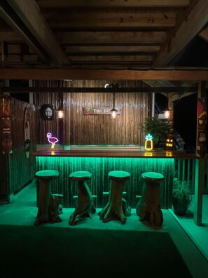 Bar (in der Unterkunft)