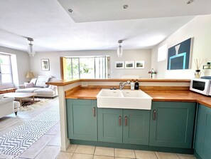 Interior - Recently Renovated Riverside Sanctuary set in 5 Acres With 14 Meter Heated Pool (Semur-en-Auxois)