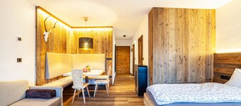 Studio 'Kuppelwies 363' with Mountain View, Private Terrace and Wi-Fi