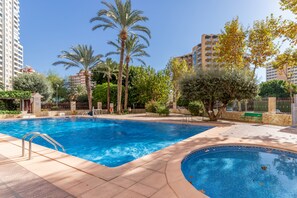 Pool - Apartment Moby Dick with Sea View, Shared Pool & Wi-Fi (Benidorm)