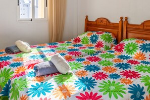 2 dormitorios, tabla de planchar con plancha, wifi gratis y ropa de cama