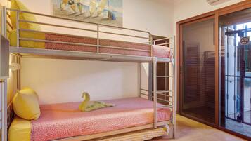 2 chambres, fer et planche Ă repasser, Wi-Fi gratuit, draps fournis