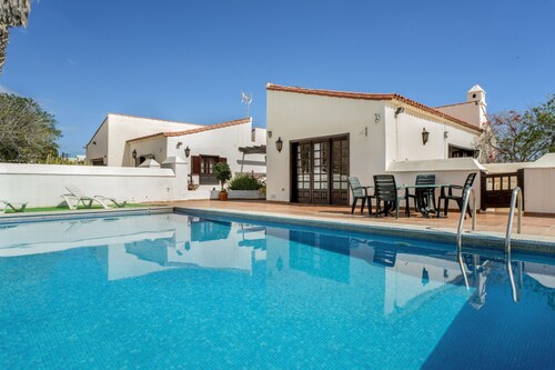 Logement de vacances "Villa de 3 chambres à Golf del Sur".