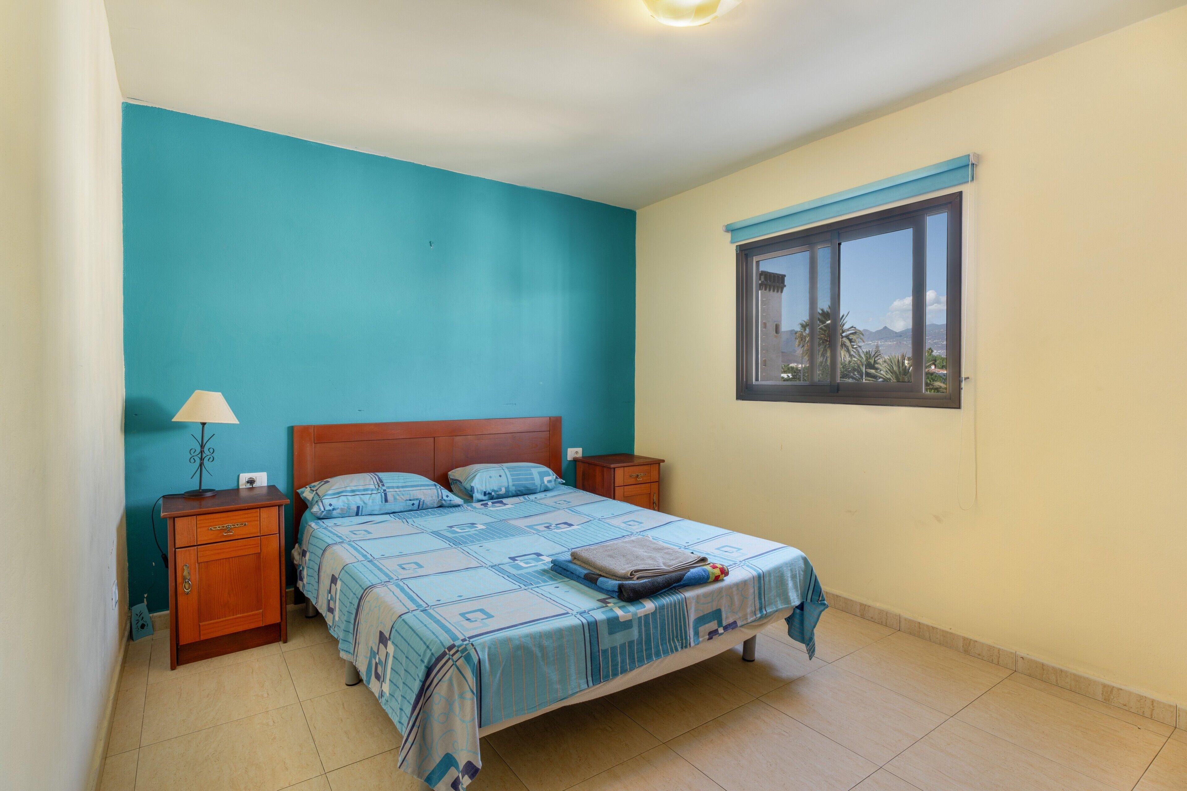 2 habitaciones, tabla de planchar con plancha y wifi gratis 