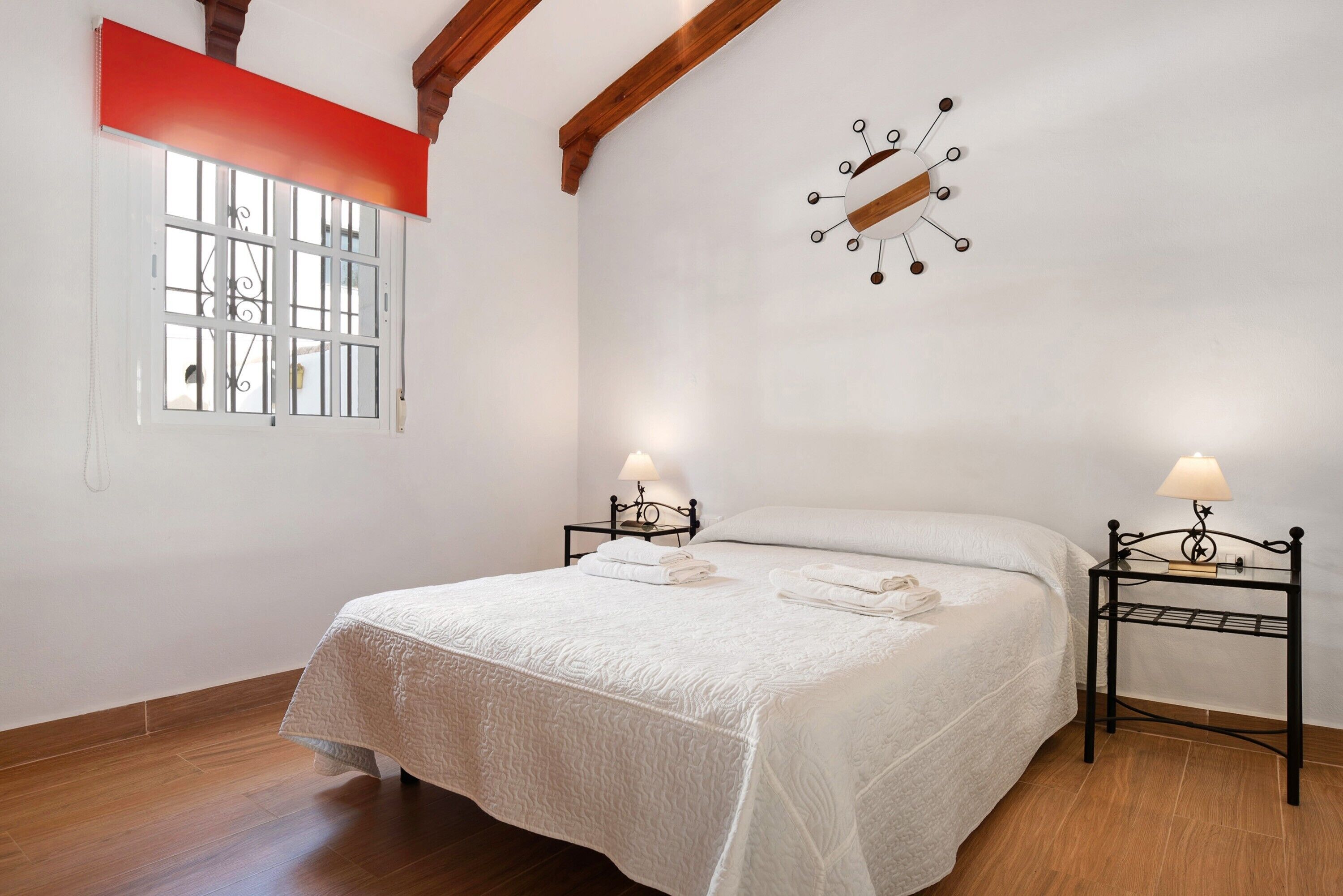 2 chambres, fer et planche à repasser, Wi-Fi gratuit, draps fournis