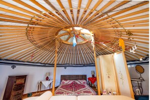 1 غرفة نوم ومكواة/لوح كي وملاءات أسرّة